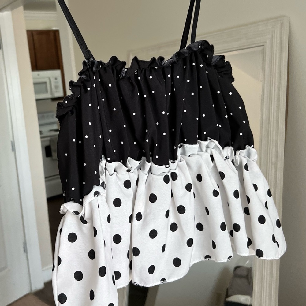 Polka dot crop top
